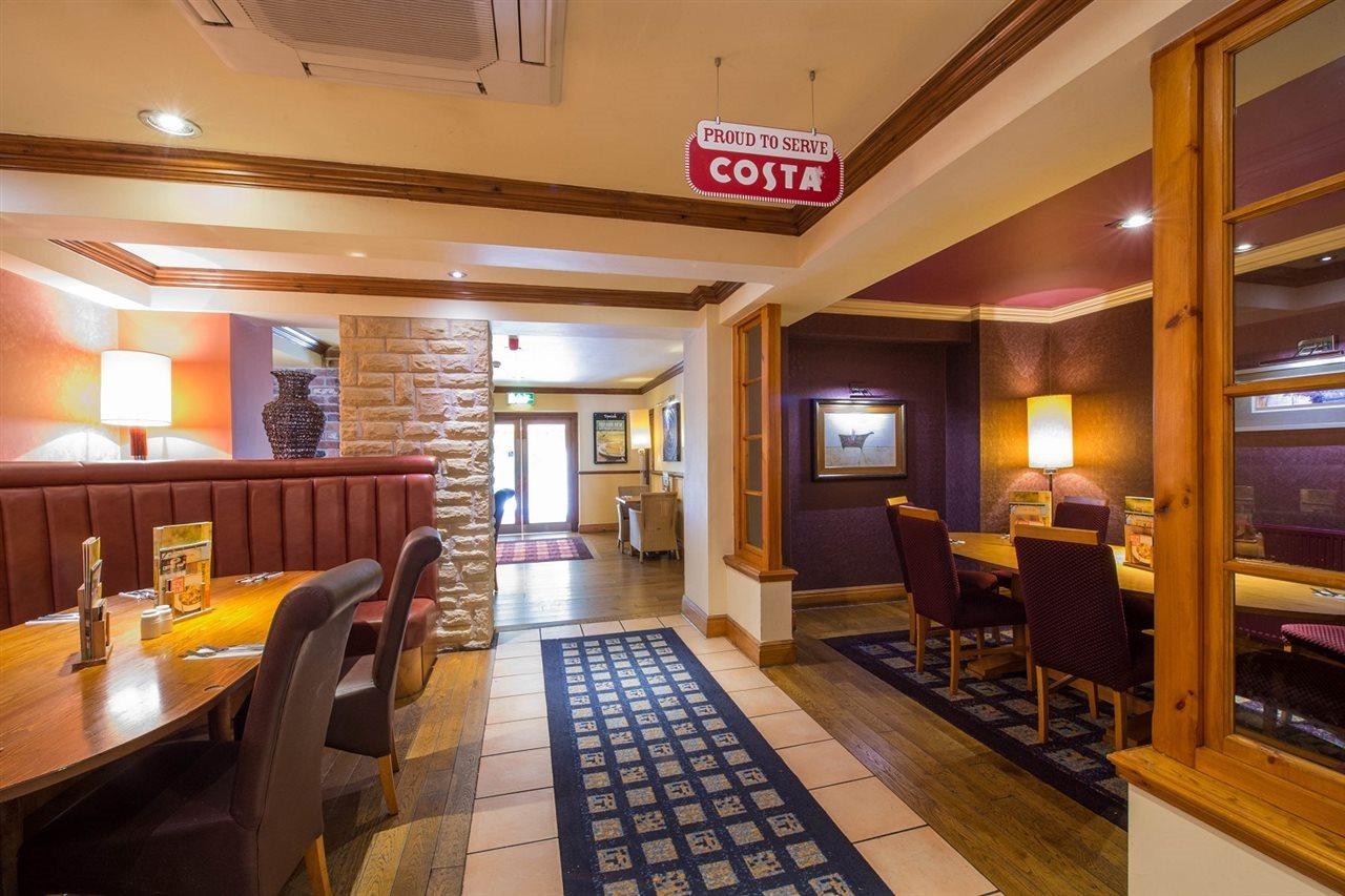 Premier Inn Bournemouth East Экстерьер фото