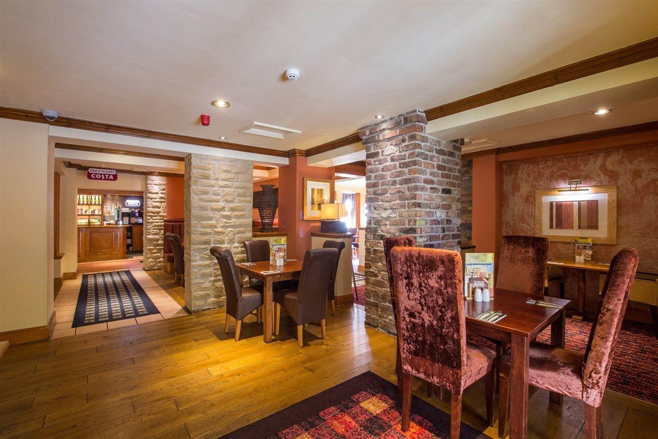 Premier Inn Bournemouth East Экстерьер фото