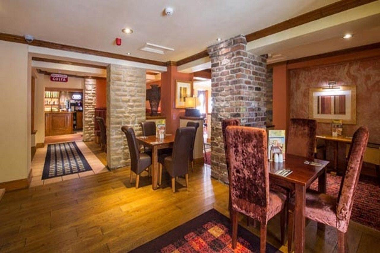 Premier Inn Bournemouth East Экстерьер фото