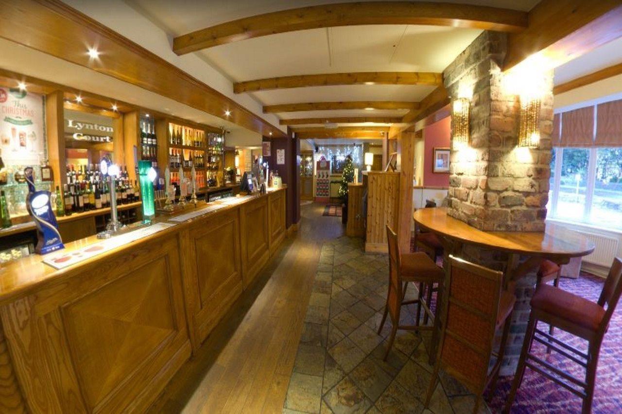 Premier Inn Bournemouth East Экстерьер фото