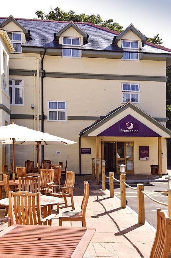 Premier Inn Bournemouth East Экстерьер фото